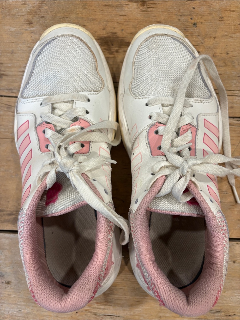 K-Swiss White and Pink Kids Athletic Sneakers for Tennis/Pickleball